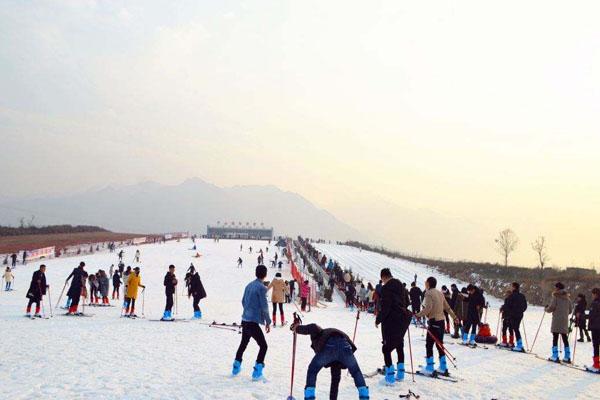 2024華山國際滑雪場營業時間及特惠滑雪票